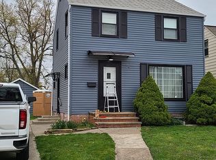 12501 Thraves Ave, Cleveland, OH 44125