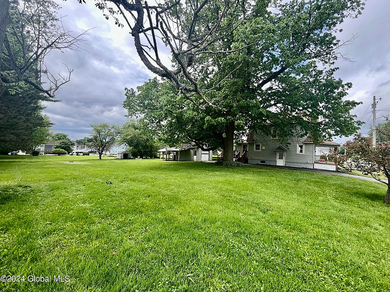 5th image of 200 E Decker Street
