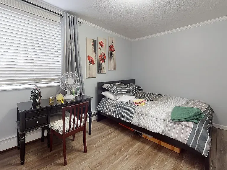 400 Governors Dr #39 — Photo 9