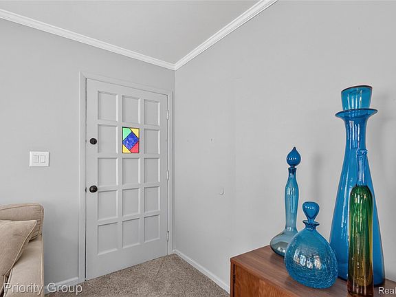 4th image of 3415 Williams St