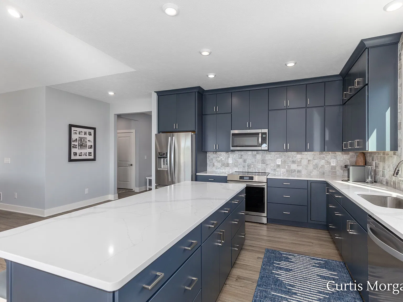 2 bed, 1706 sqft, $3,200 — Photo 4