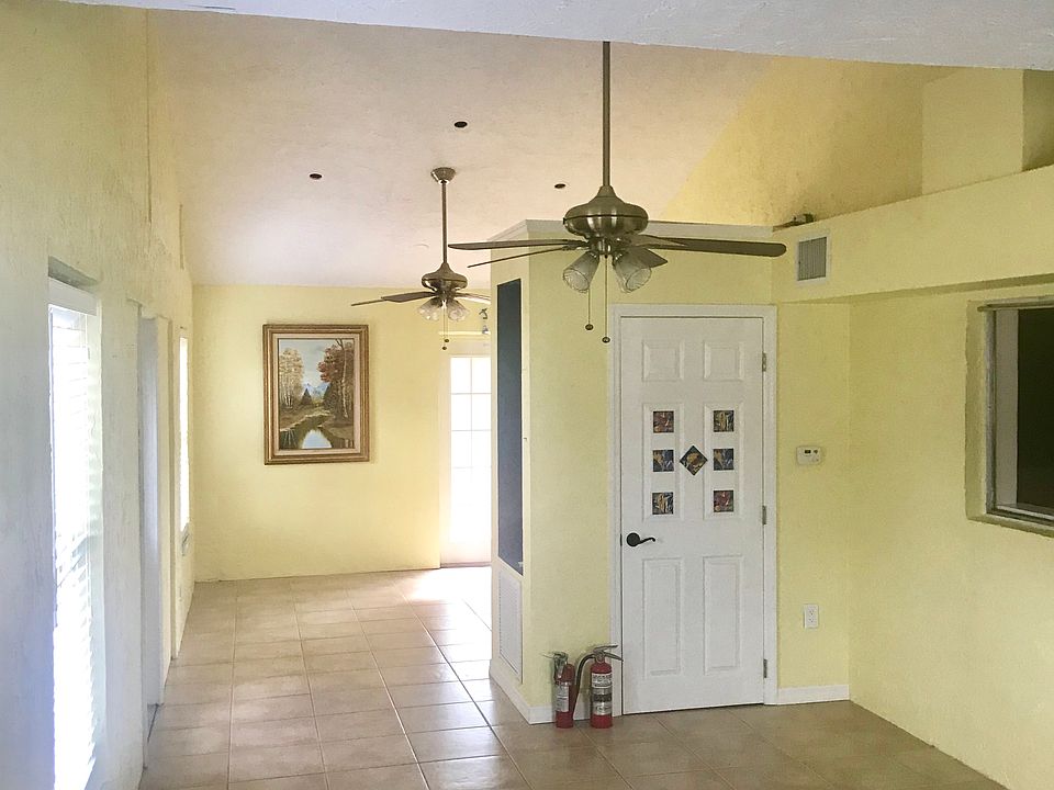 2nd image of 1048 Hope St