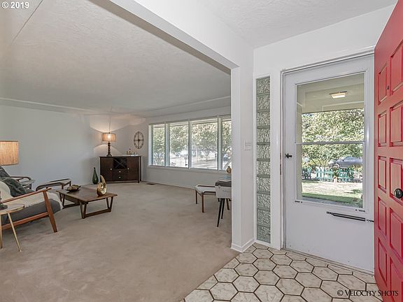 4th image of 303 Shreveport Way