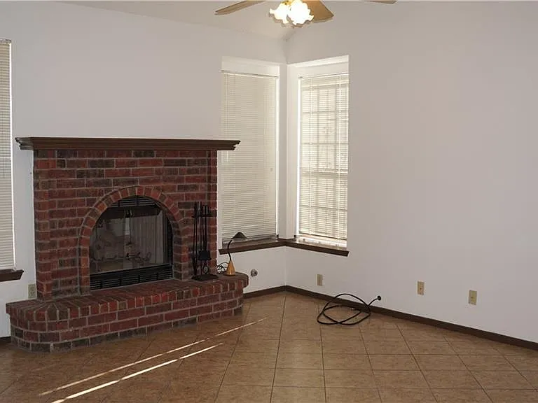 11549 Kristy Weaver Dr — Photo 4