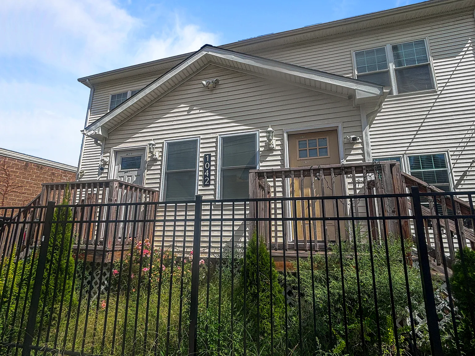 3 bed, 1400 sqft, $2,850 — Photo 1