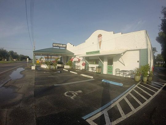 3rd image of 605 N Central Ave