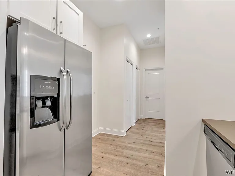 251 Main St #404 — Photo 9