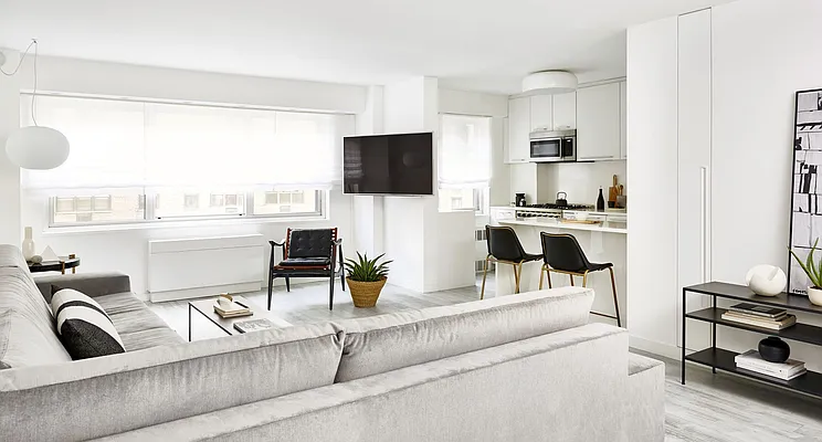 Sold by Compass | media 10