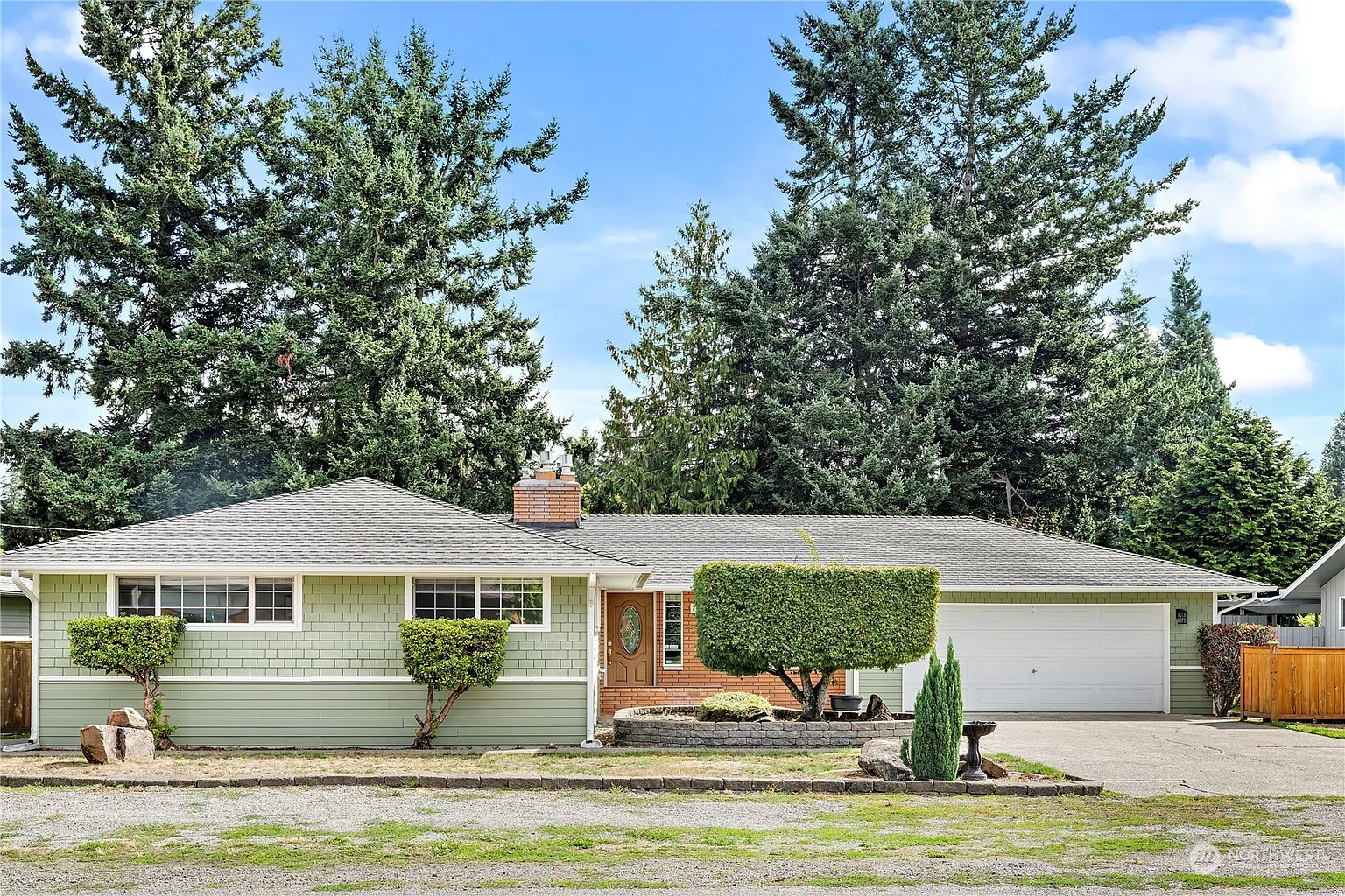 722 Hilltop Avenue photo 1