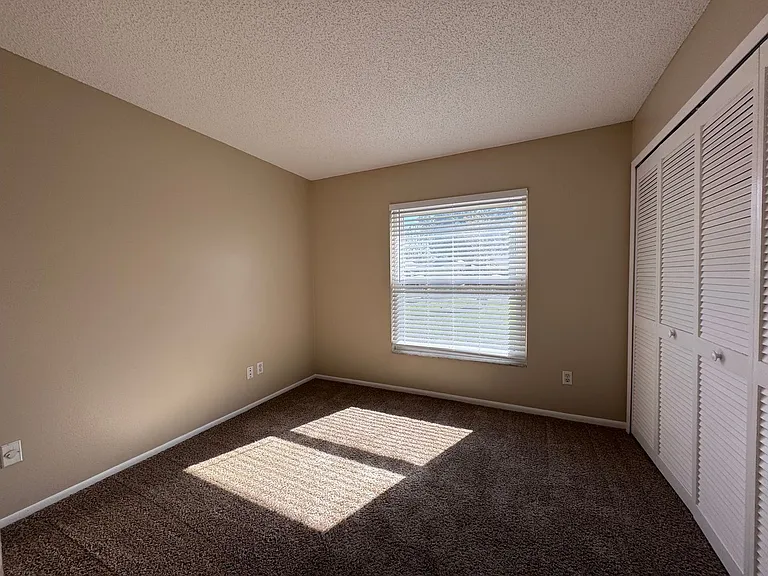 1135 Covington St — Photo 11