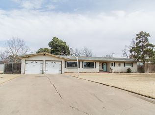 1106 Amarillo St, Plainview, TX 79072