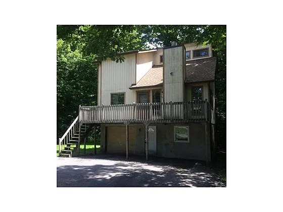 3249 Hamlet Dr photo 1
