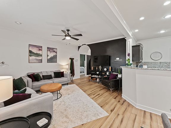 5th image of 568 Wilson Dr