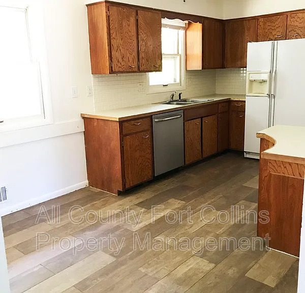 1516 Brentwood Dr — Photo 6