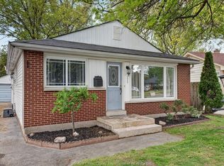 1777 Sun Valley Dr, Windsor, ON N9C 3R1