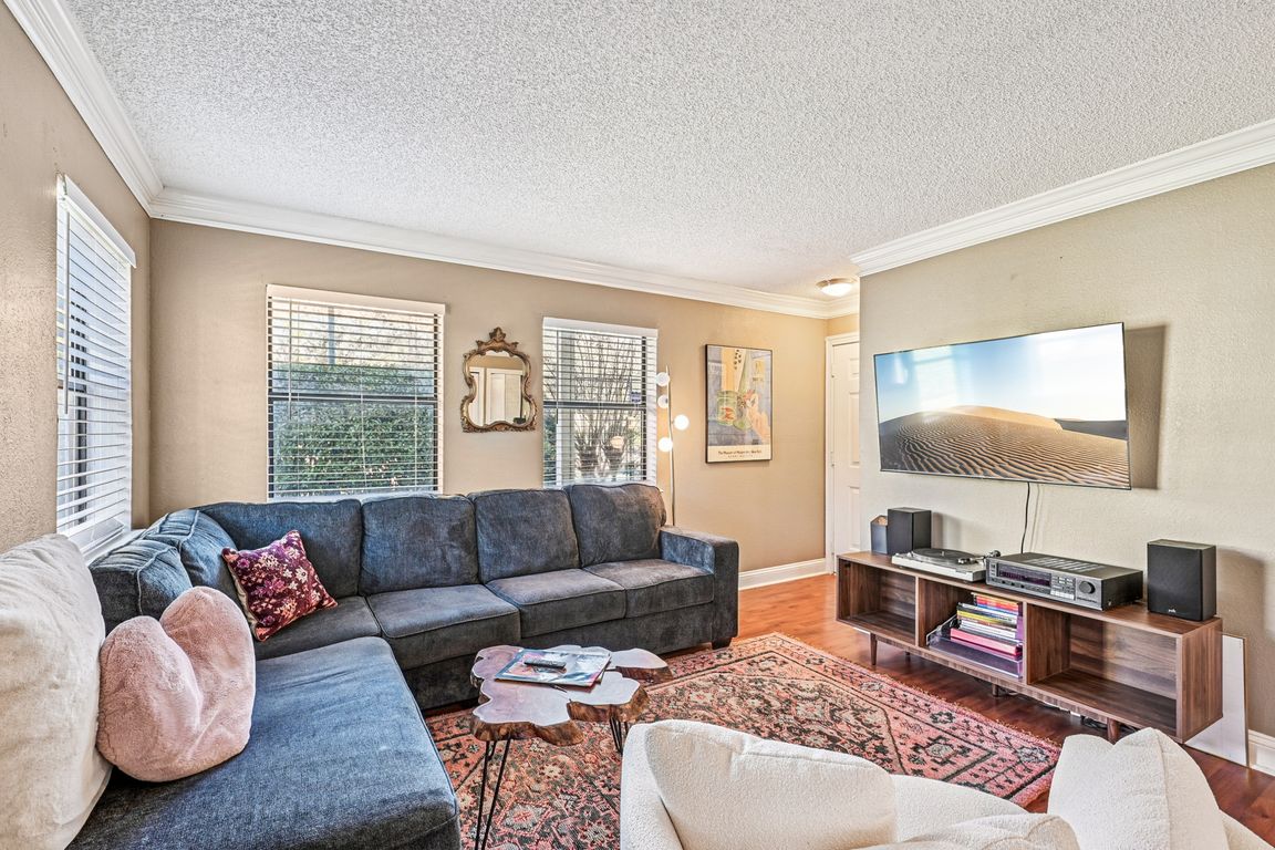 next background image