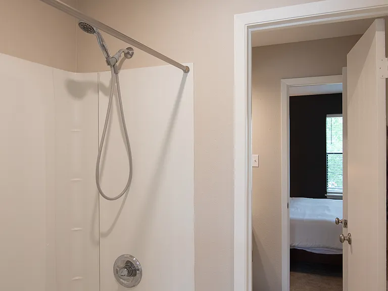 311 Manuel Dr #C — Photo 6