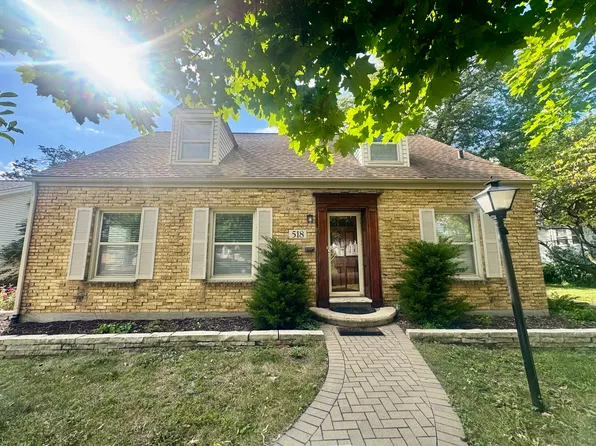 518 Clark St, Elgin, IL 60123