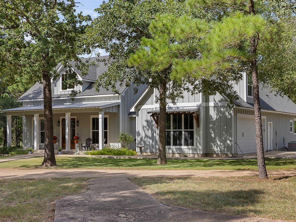 1st image of 526 Piney Creek Rd