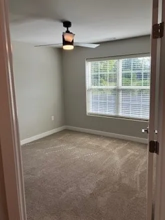 Bluff Crossing Apartments — Photo 6