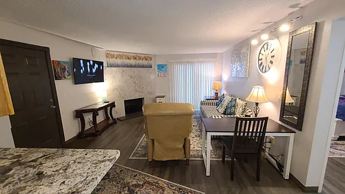 331 Wright St #201 Photo 1