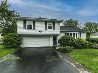 26 Scotch Hill Rd, Marcellus, NY 13108