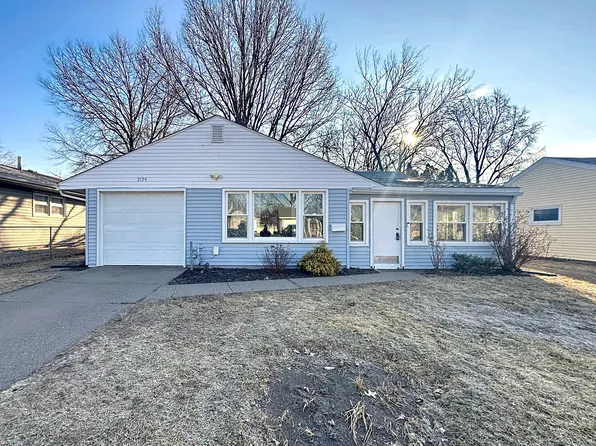 2125 N Nevada Ave, Davenport, IA 52804