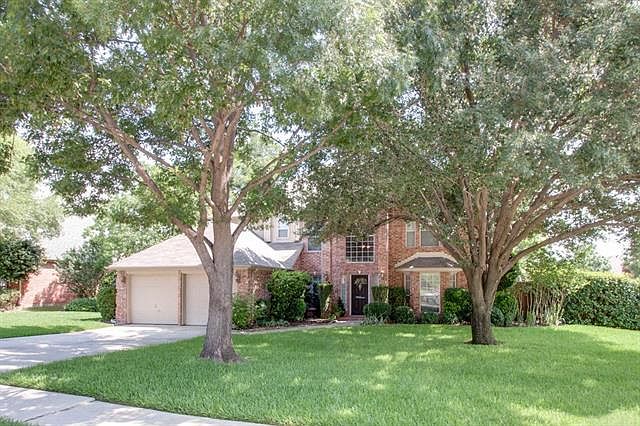 1st image of 1500 Chinaberry Dr