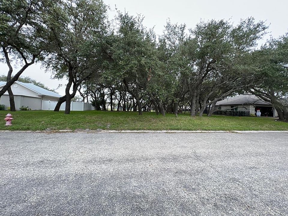 1st image of 114 Peachtree Dr
