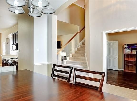 4th image of 125 Galleria Dr