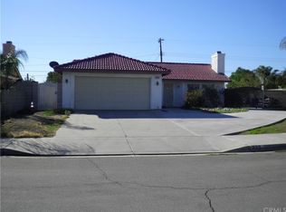 925 W Mallory Dr, Bloomington, CA 92316