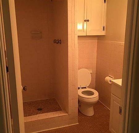 full size basement bathroom