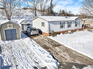 123 Laura Ln, Elizabeth, PA 15037