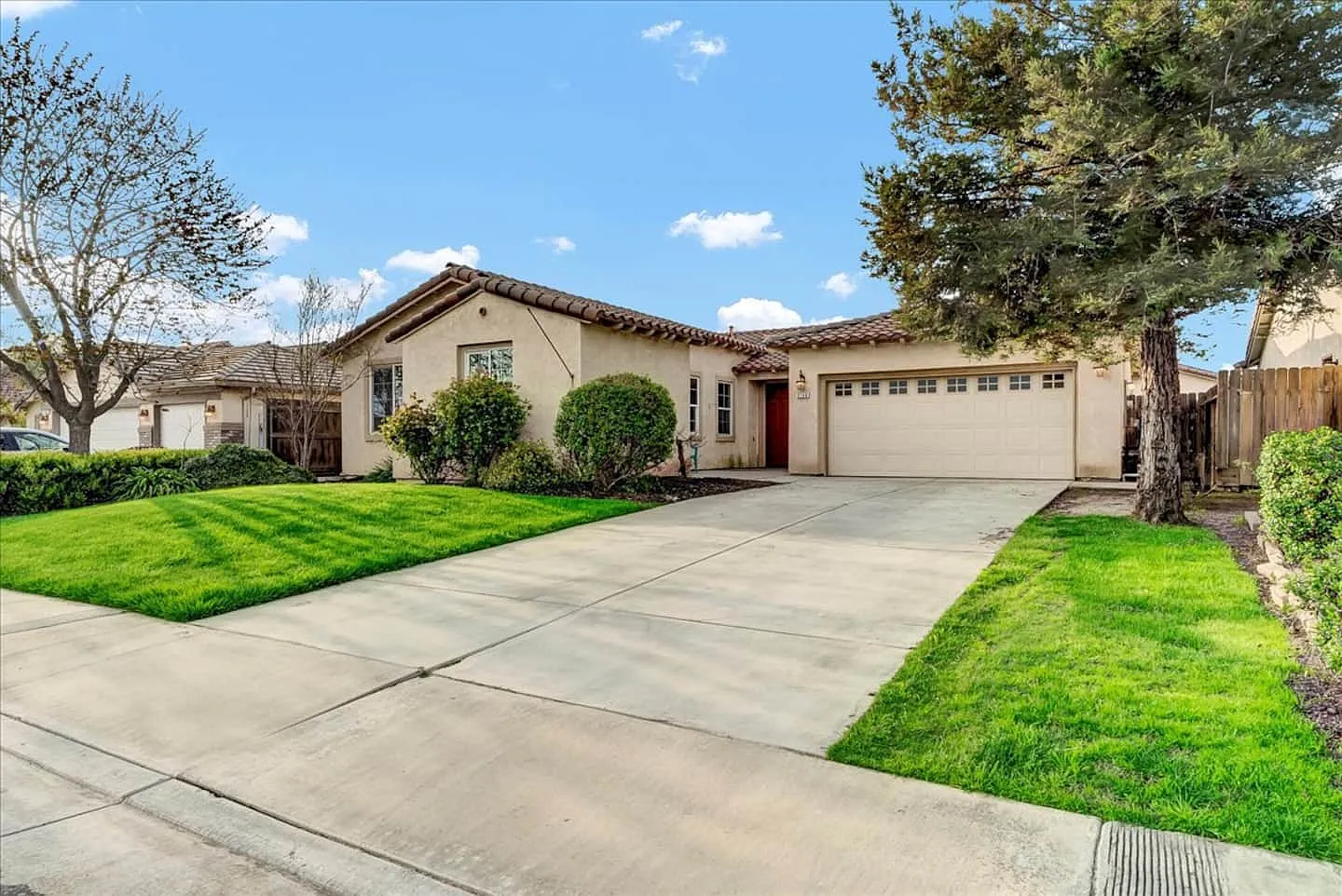 4 bed, 1990 sqft, $6,000 — Photo 2