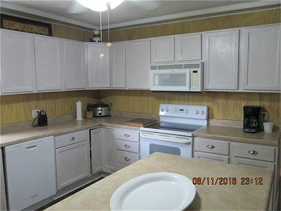 5th image of 4410 E Washington Ave