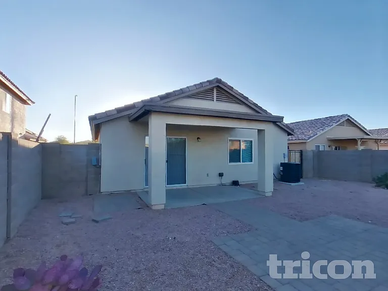 11934 N Olive St — Photo 21