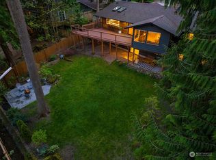 945 Highwood Dr SW, Issaquah, WA