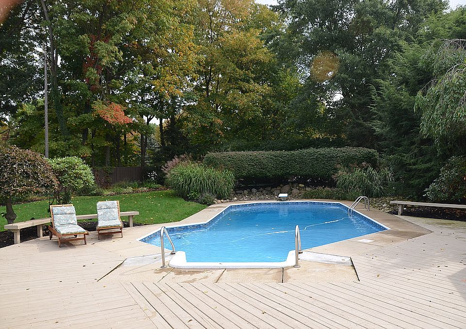 1st image of 2851 Fulmer Dr