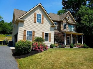 4177 Scheidys Rd, Whitehall, PA 18052