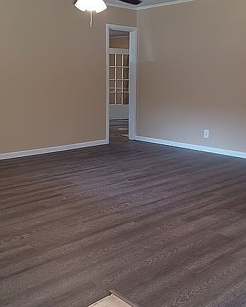 5th image of 2413 Gardenia St