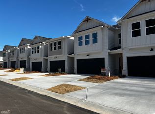 5565 Rockfern Dr #39, Lilburn, GA 30047