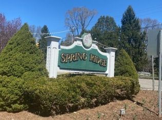 20 Hampton Ct, Basking Ridge, NJ 07920