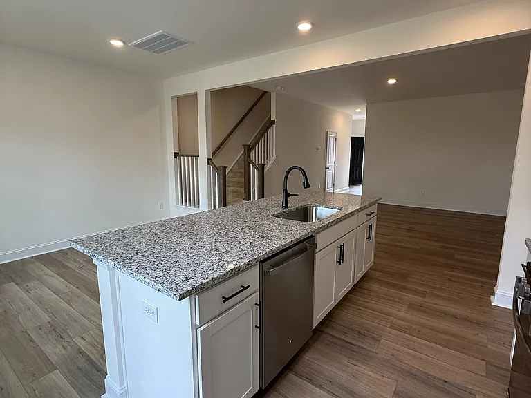 40 Clementine St — Photo 18