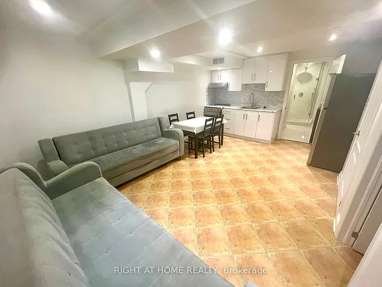 287 Wildberry Cres #BSMNT — Photo 2