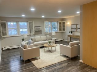 271 Boston Post Rd E APT 4, Marlborough, MA 01752