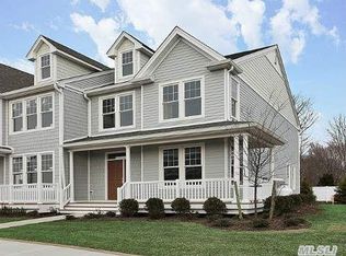 77 Old Riverhead Rd, Westhampton Beach, NY 11978