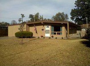 510 Willow Dr, Quincy, IL 62301