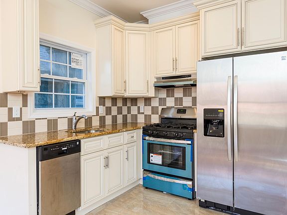 2nd image of 605 Bergen Ave #C