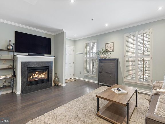 4th image of 1613 Potomac Greens Dr #A