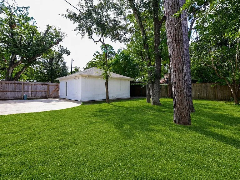 10003 Warwana Rd — Photo 19
